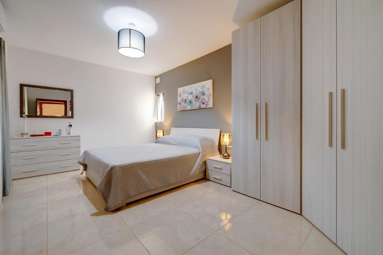 Stylish Bright And Airy Apart In Central Bugibba San Pawl il-Baħar Eksteriør billede