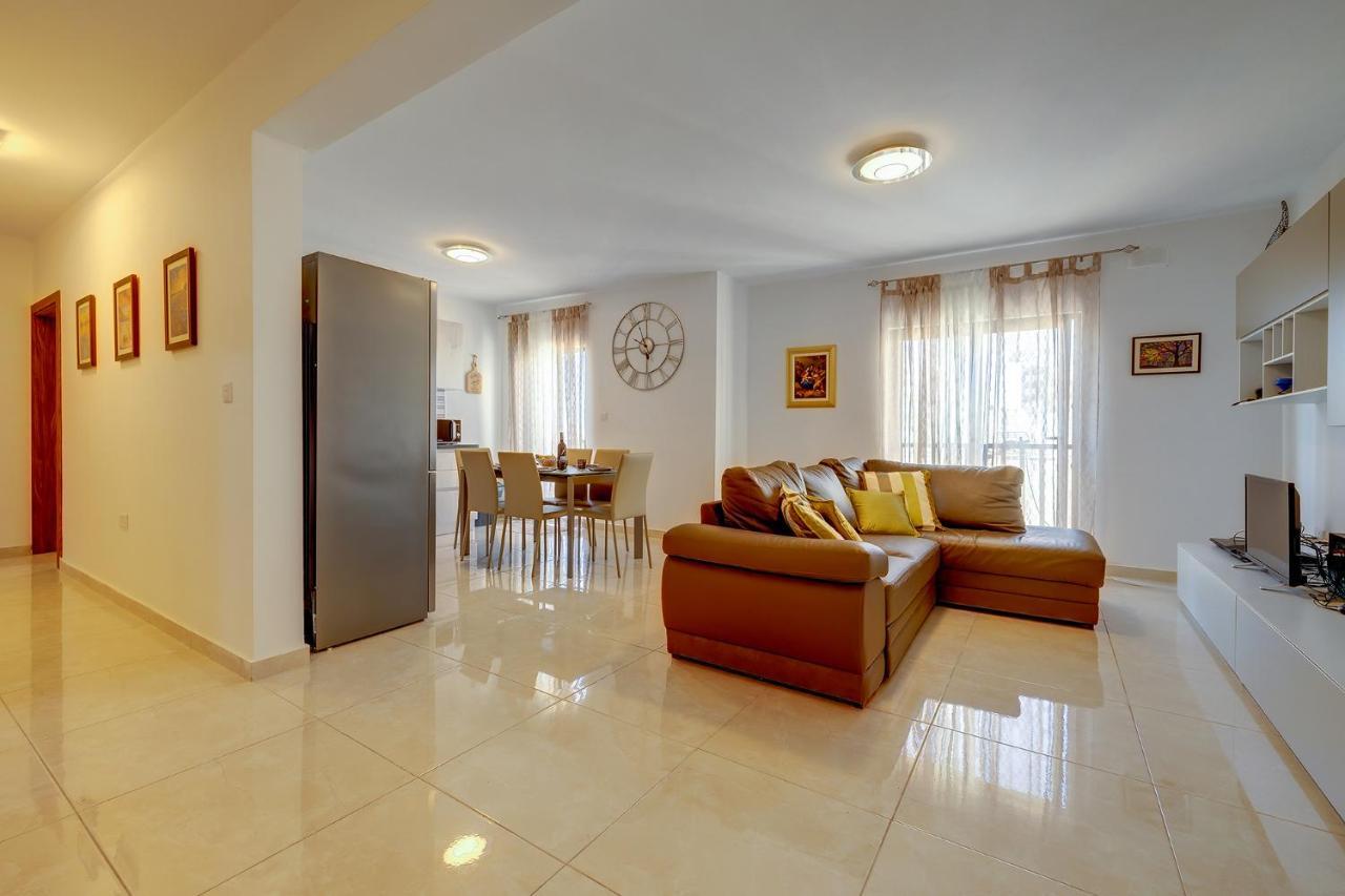 Stylish Bright And Airy Apart In Central Bugibba San Pawl il-Baħar Eksteriør billede