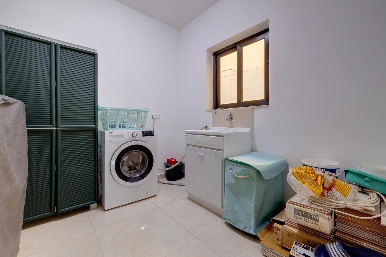 Stylish Bright And Airy Apart In Central Bugibba San Pawl il-Baħar Eksteriør billede