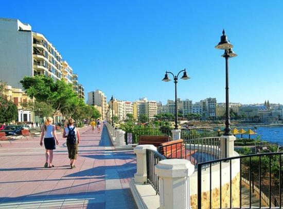 Stylish Bright And Airy Apart In Central Bugibba San Pawl il-Baħar Eksteriør billede